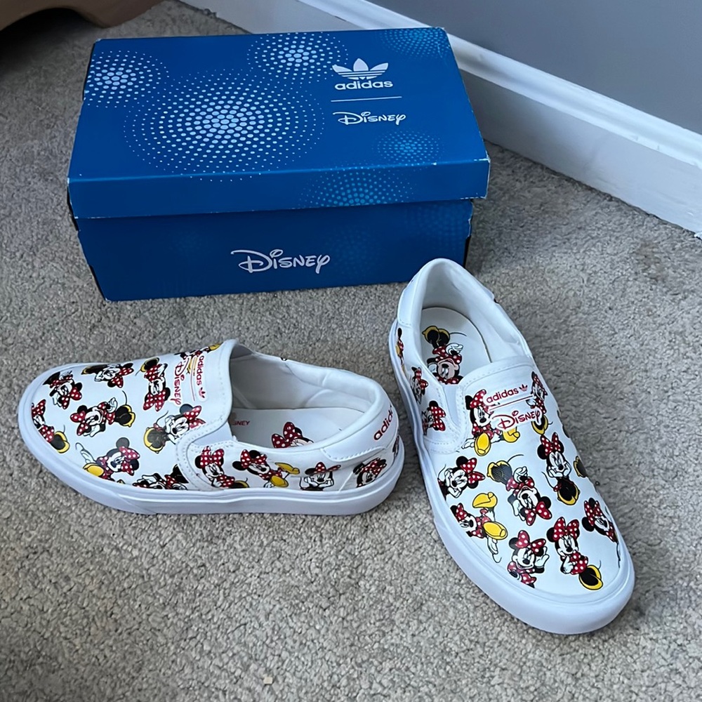 BRAND NEW! NEVER WORN!